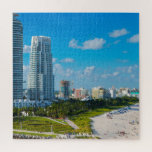 Puzzle Miami Beach Florida<br><div class="desc">Nos encantan los Jigsaws de Miami Beach Florida. Estos jigsaws están hechos de cartón robusto y montados en el portapapeles, estos rompecabezas se imprimen en colores vivos y completos. ¡Regala un puzzle personalizado con el que disfrutar durante horas! Tamaño: (676 piezas). Incluye una hermosa caja de regalo con imagen de...</div>