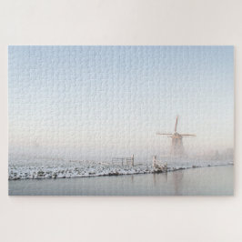 Puzzle Molino de viento en un paisaje blanco como la