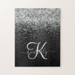 Puzzle Monograma de espuma negra Purpurina plateado perso<br><div class="desc">Personalice fácilmente este elegante diseño de rompecabezas de moda con un purpurina brillante de plata de bonito sobre un fondo metálico negro cepillado.</div>