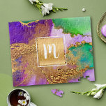 Puzzle Monograma de mármol color de agua color oro verde<br><div class="desc">Un cuadrado de Relieve metalizado dorado brillante y falso con un guion de tipografía de escritura monograma inicial sobre un rico fondo de color acuático dorado, morado, verde, acuático y rosa en este elegante rompecabezas monocromático, moderno, moderno y moderno. ¡Hace un gran regalo único, personalizado, personalizado para alguien especial! Viene...</div>