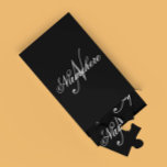 Puzzle Monograma único personalizado de nombre blanco y n<br><div class="desc">Diseño de monograma único personalizado en blanco y negro para cualquier persona.</div>