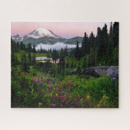 Puzzle Monte Rainier con flores silvestres de verano y la