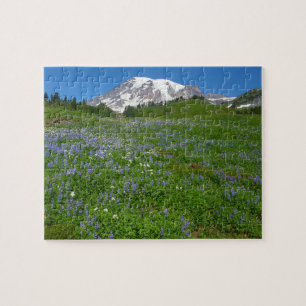 Puzzle Monte Rainier con lupinos púrpura