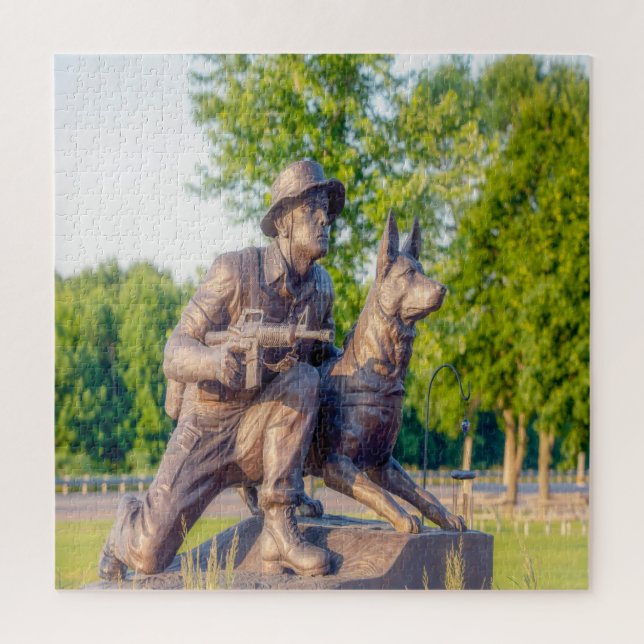 Puzzle Monumento a los perros que trabajan en el ejército (Vertical)