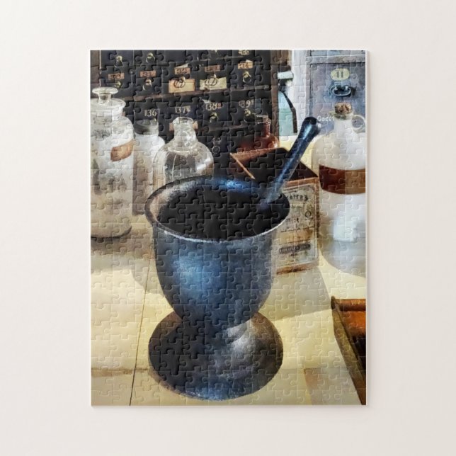 Puzzle Mortero y Pestle cerca de botellas medicinales (Vertical)