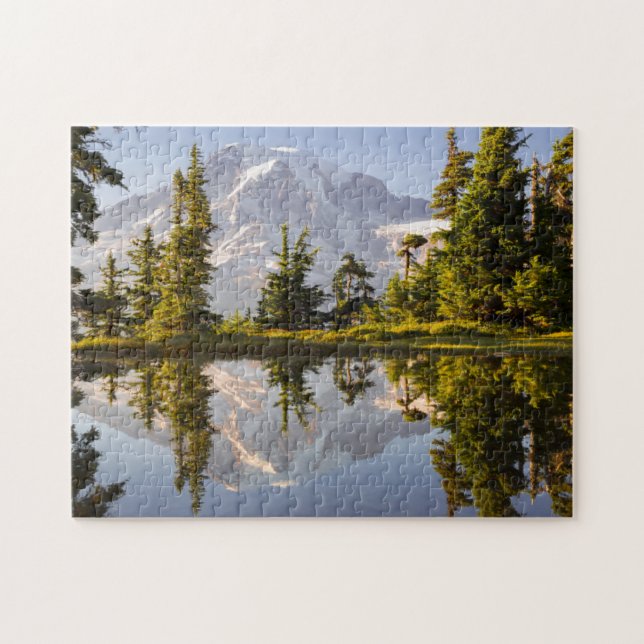 Puzzle Mt. Rainier reflejado en un tarn cerca de Plummer  (Horizontal)