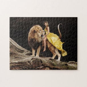 PUZZLE MUJER EN PASEO DE UN LEÓN FANTASY JIGSAW