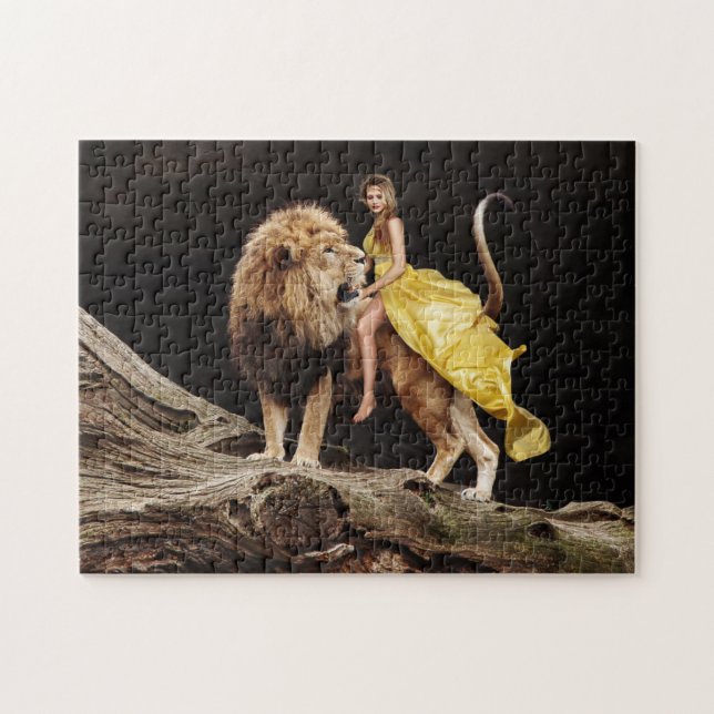 PUZZLE MUJER EN PASEO DE UN LEÓN FANTASY JIGSAW (Horizontal)