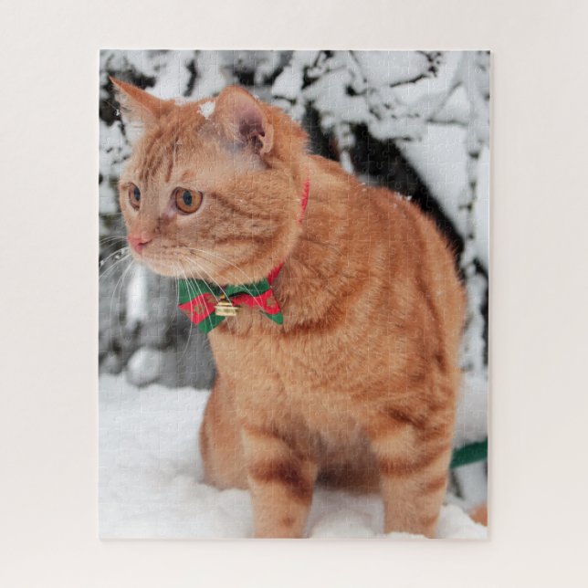 Puzzle Naranja Tabby Cat en la nieve (Vertical)