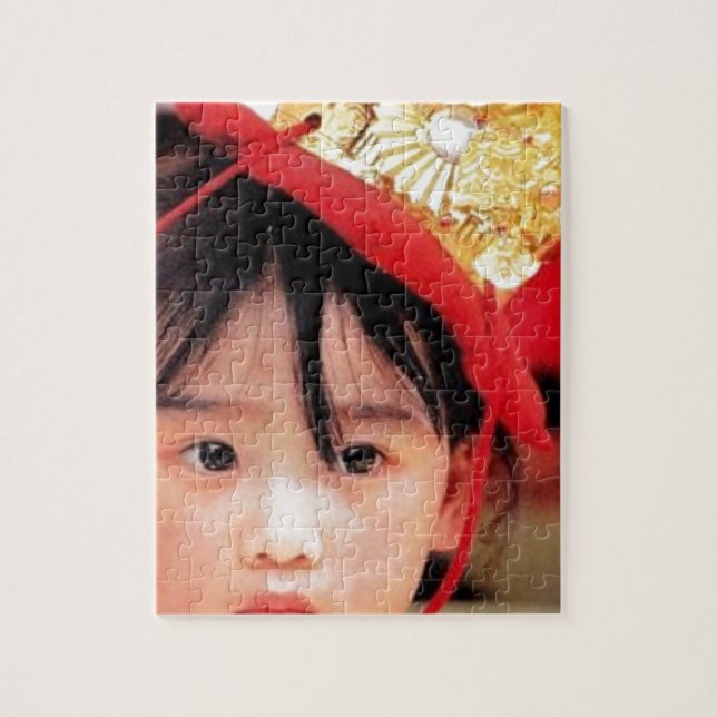 Puzzle Niña japonesa que lleva un kimono (Vertical)