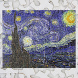 Puzzle Noche estrellada de Vincent van Gogh<br><div class="desc">Noche estrellada de Vincent van Gogh es una pintura de paisaje paisajístico vintage de arte fino post impresionista que presenta una vista de Saint Remy, Francia del asilo de van Gogh. El cielo nocturno está agitado con nubes con una luna creciente brillante y estrellas brillantes sobre el pintoresco pueblo. La...</div>