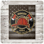 Puzzle NOMBRE DEL bombero Bombero Bomba Bandera del Depar<br><div class="desc">NOMBRE DEL bombero Fuego Departamento de Bomberos de EE.UU. Diseño de la bandera - Emblema con casco rojo y hacha. Personalizar con su nombre,  número de estación/departamento y ubicación.</div>