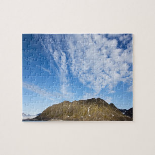 Puzzle Noruega, Svalbard, Nubes sobre acantilados escarpa