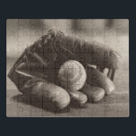 Puzzle Nostalgia del béisbol - Mitt y Béisbol<br><div class="desc">"Nostalgia del béisbol I" por Judy B. Messer. Incluye una fotografía parecida a un sepia de una miga de béisbol y béisbol.</div>