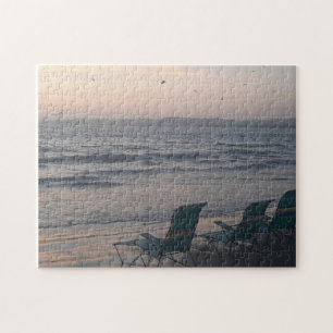Puzzle Olas del Océano con Sillas Vacías