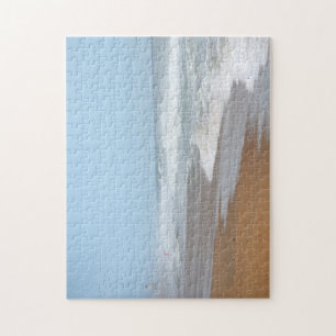 Puzzle Olas oceánicas estrellándose contra la playa por e