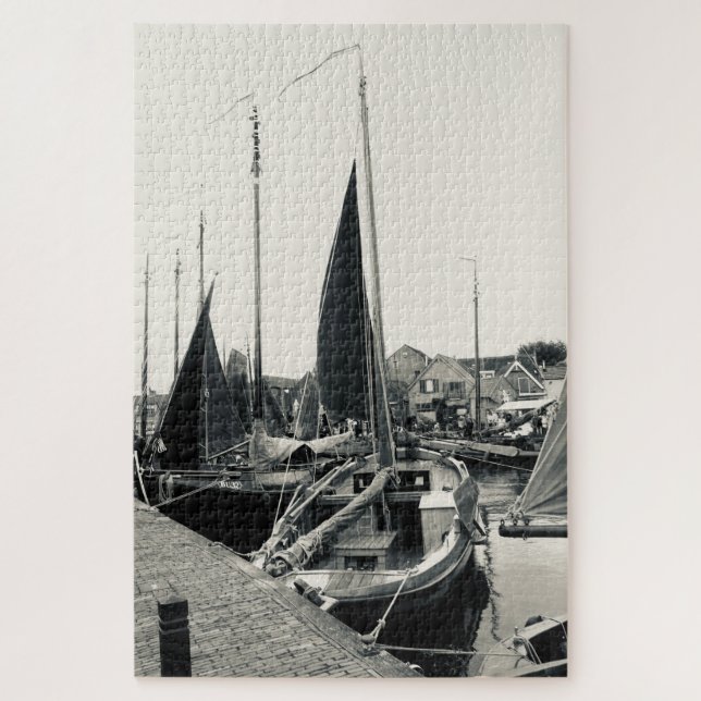 Puzzle Old picture Harbor boat  (Vertical)