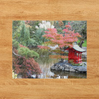 Paisaje colorido de los jardines japoneses