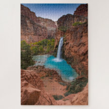 Paisaje de cascada en cañón