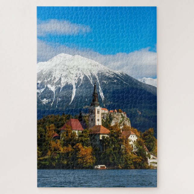 Puzzle Paisaje del lago Bled con árboles de iglesia y oto (Vertical)