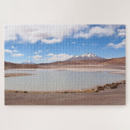 Puzzle Paisaje del lago con el volcán en el Altiplano