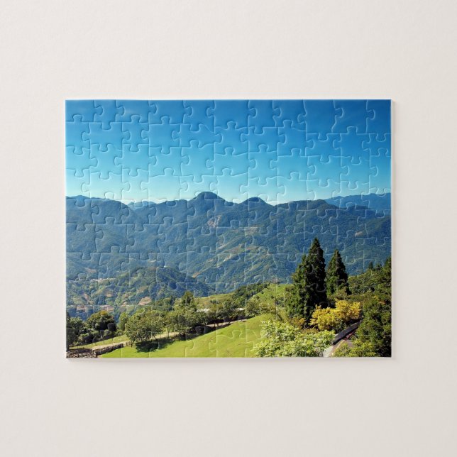 Puzzle Paisaje hermoso de la montaña en Taiwán (Horizontal)