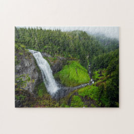 Puzzle Paisaje verde de cascada