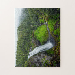 Puzzle Paisaje verde de cascada