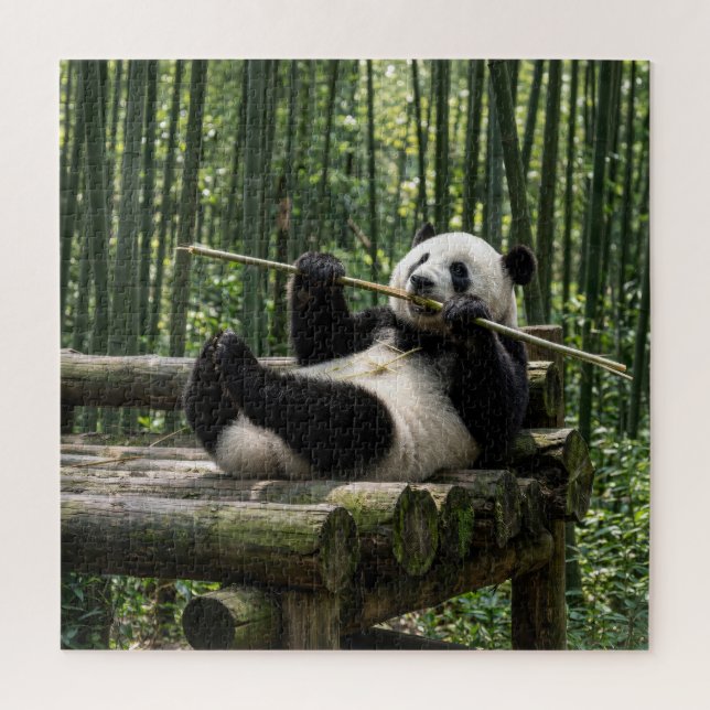 Puzzle Panda en una plataforma de troncos (Vertical)