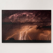 Panorama dramático del haz del relámpago