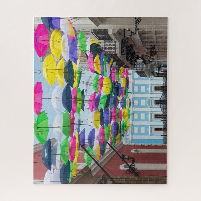 Puzzle Paraguas sobre las calles de San Juan y la mansión (Vertical)