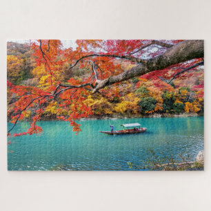 Puzzle Paseando en barca por el río en otoño Kyoto Japón