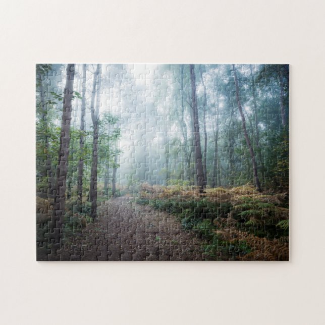 Puzzle Paseo brumoso del bosque (Horizontal)