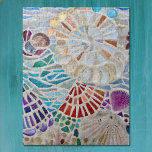 Puzzle Patrón de playa de castillos marinos<br><div class="desc">Este rompecabezas muestra una huella de mi mosaico de playa. Se hizo con conchas encontradas y pequeños fragmentos de vidrio coloreado. Mosaico original © Michele Davies</div>