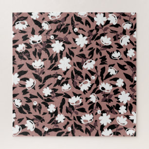 Puzzle Patrón floral sobre fondo leopardo.