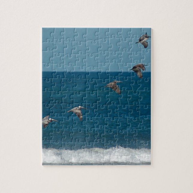 Puzzle Pelícanos que vuelan en la formación, Costa Rica (Vertical)