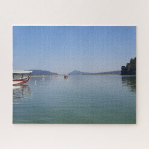 Puzzle Pequeño Barco en Aguas Tranquilas