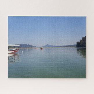 Puzzle Pequeño Barco en Aguas Tranquilas