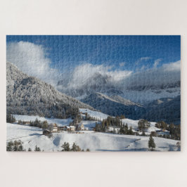 Puzzle Pequeño pueblo con las montañas de las dolomías en