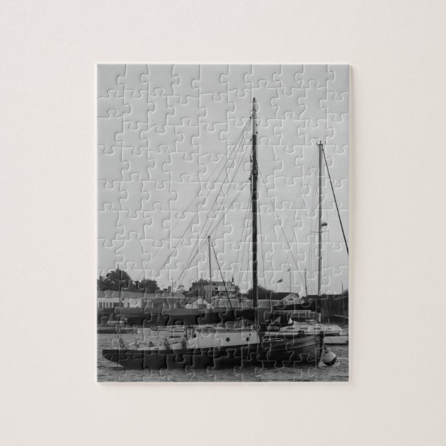 Puzzle Pequeño yate clásico (Vertical)