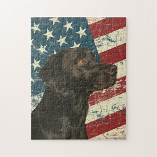 Puzzle Perro Labrador Retriever negro con bandera america