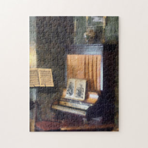 Puzzle Piano y partitura en atril