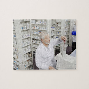Puzzle Píldoras farmacéuticas vertidas en la máquina de c