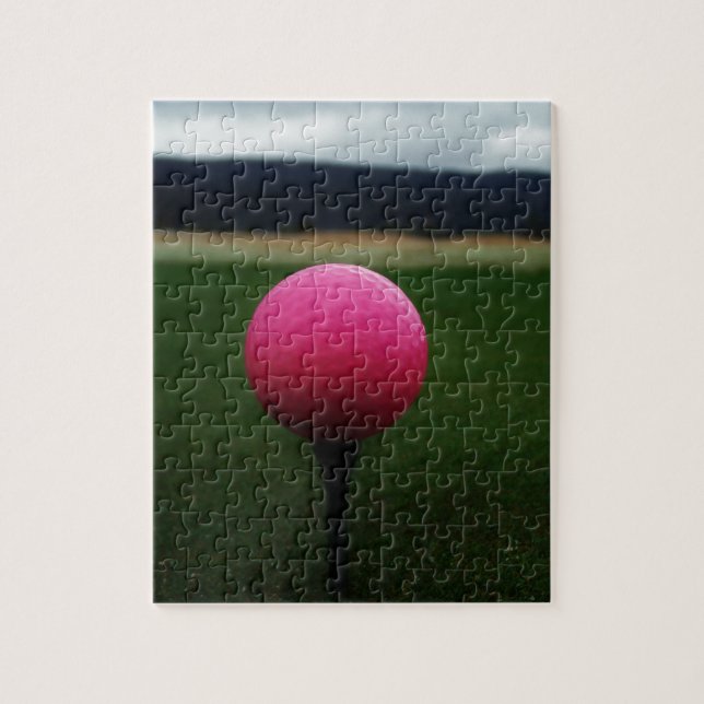 Puzzle Pink Golf Ball en un campo de golf de montaña (Vertical)
