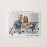 Puzzle Propuesta de los padrinos Foto de escritura modern<br><div class="desc">Una manera reflexiva de pedir a los familiares o amigos que sean los padrinos de tu hijo es darles un enigma de proposición fotográfica personalizada y elegante que pueden salvar como un aguijón. Todas las fotos y frases son simples de personalizar, incluyendo una cita que dice "¿Serás mi padrino?" (CONSEJO...</div>