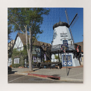 Puzzle Pueblo danés de Solvang California, un molino de v