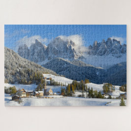 Puzzle Pueblo de las dolomías en la nieve en invierno