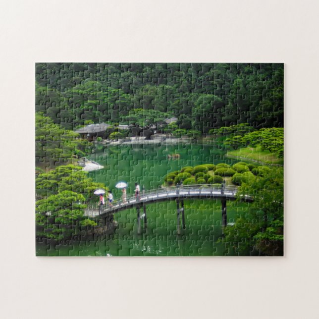 Puzzle Puente arca en bosque japonés y lago (Horizontal)