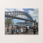 Puzzle Puente y crucero de Sydney Harbour Bridge | Austra<br><div class="desc">Un hito fotográfico que marcó el rompecabezas del puente The Sydney Harbour, un acero catalogado como patrimonio de Australia a través de un puente arco a través del puerto de Sydney. Debajo del puente hay un crucero que atraviesa la ciudad y el ajetreo de la gente durante el verano. La...</div>