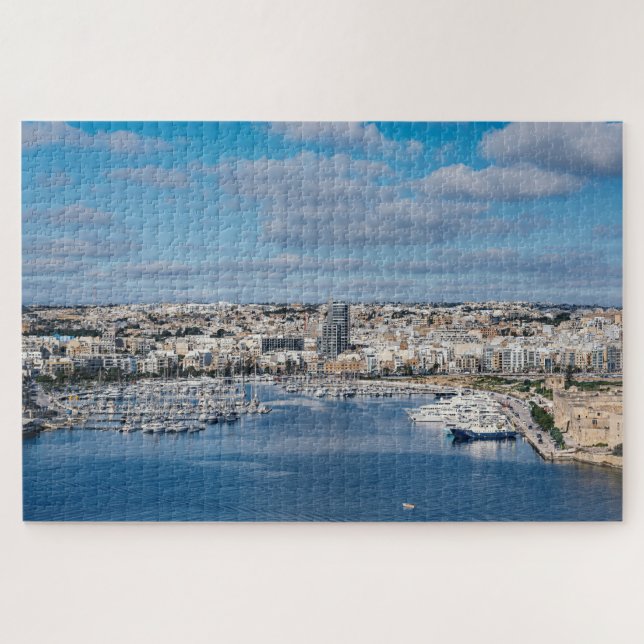 Puzzle Puerto de Sliema con edificios modernos y barcos (Horizontal)